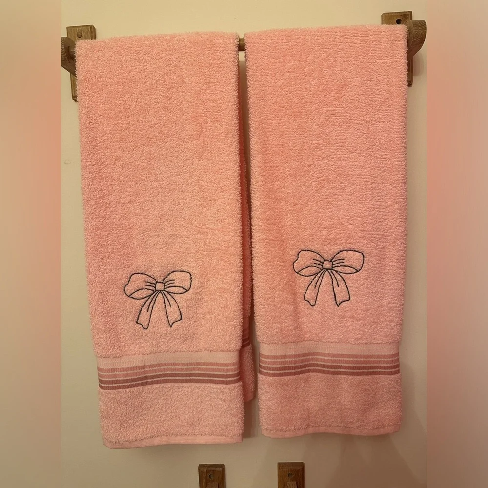 Pink Towel Set with Bow Embroidery